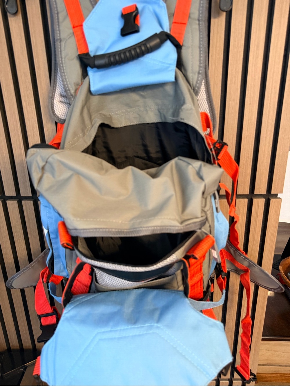 DC Light Blue and Red Ride-Along backpack - Picture 4 of 5